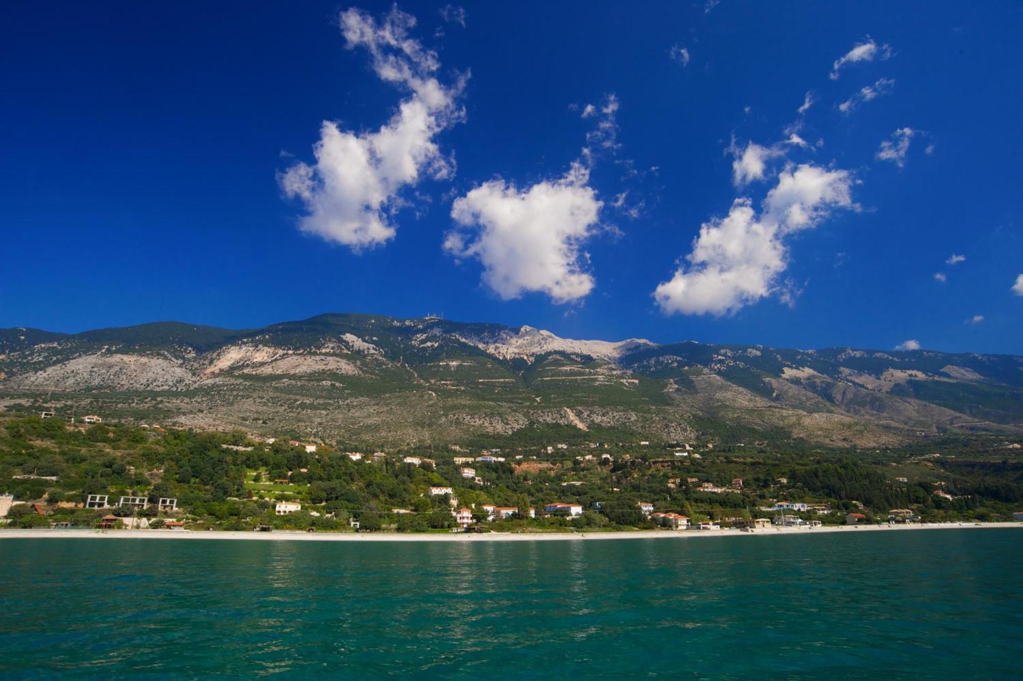 Eleftheria Apartments Vlachata Exteriör bild